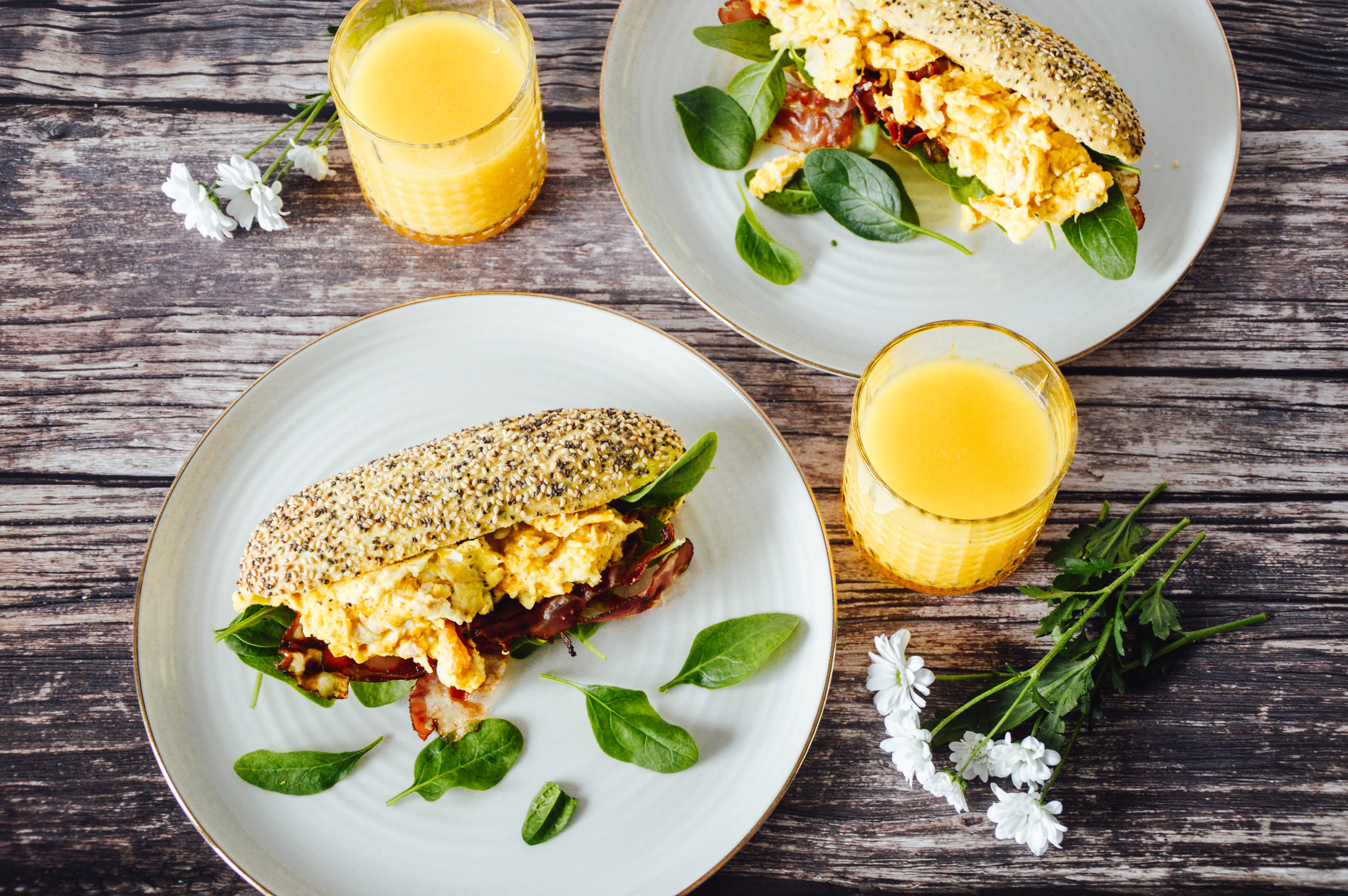 Bacon, spinach and scrambled eggs sandwiches