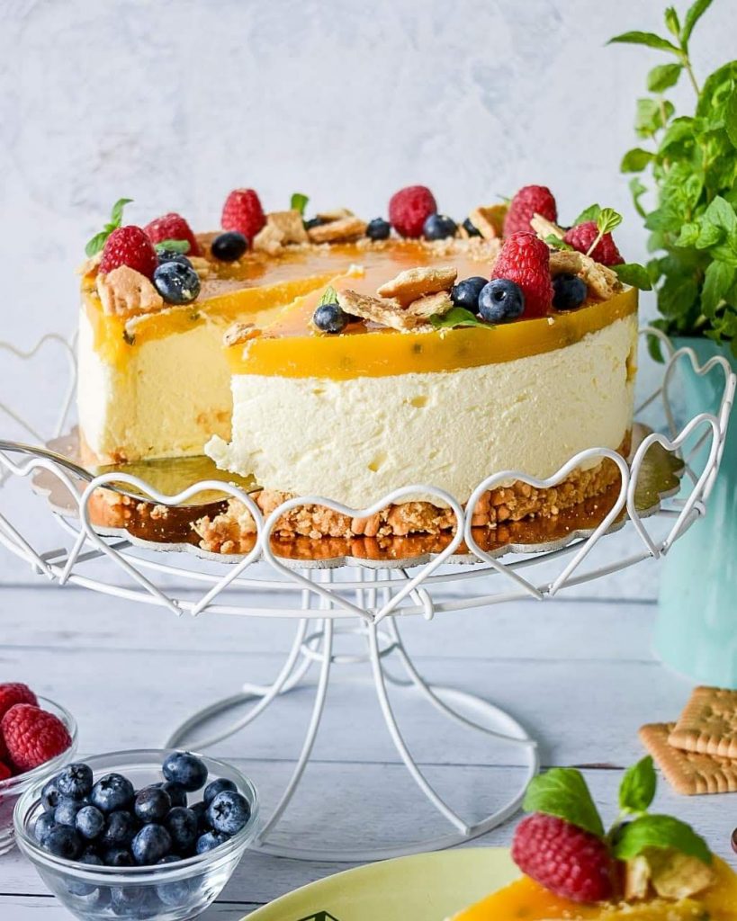 No-bake mango passion fruit mascarpone &amp;quot;cheesecake&amp;quot; - Ursalicious